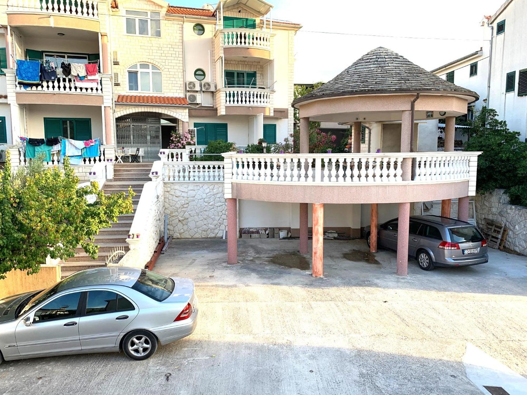 Apartments Bilo - Jela & Ivan Dolac Exterior photo